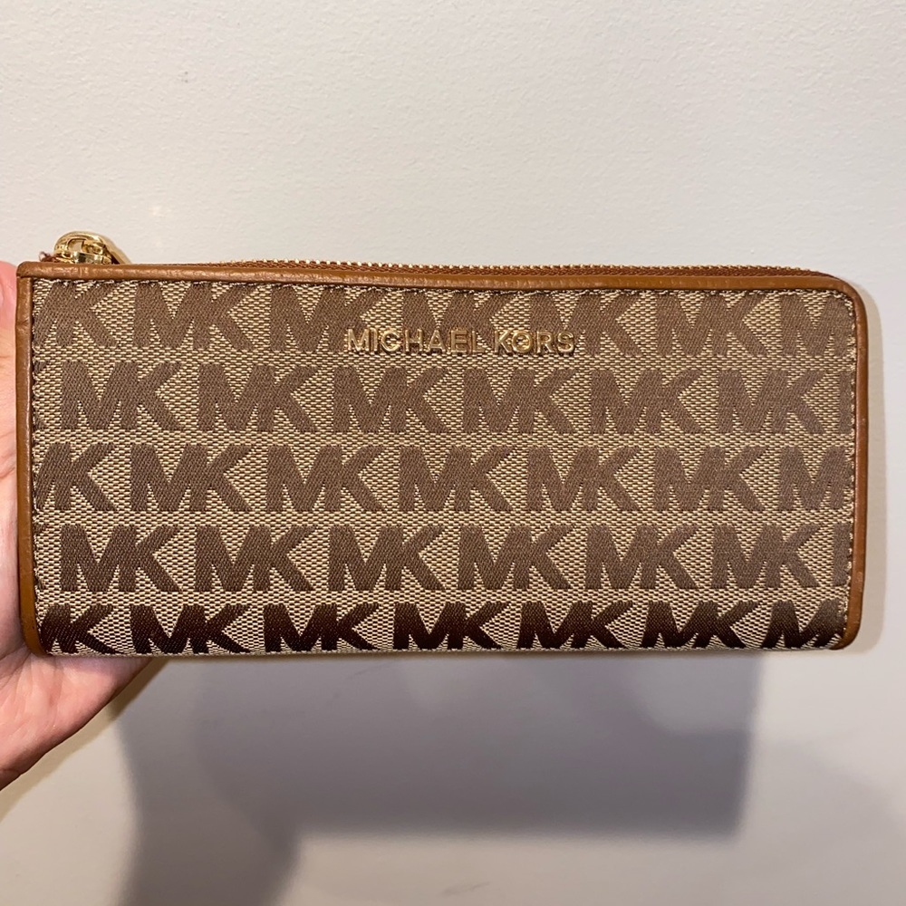 Michael Kors wallet  Canvas x leather Brown L-shaped fastener
